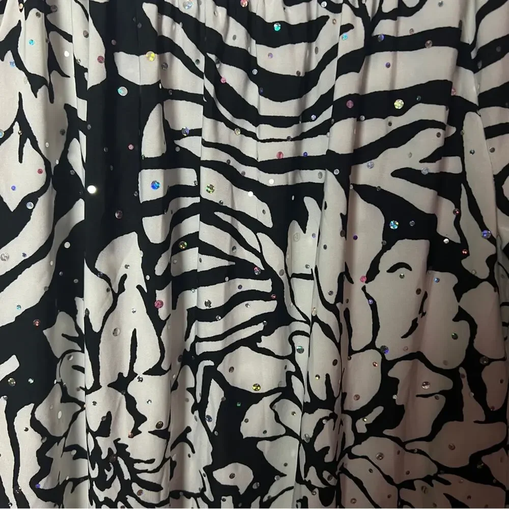 Rebecca Malone Women’s Black and White Shimmer Stretch 3/4 Sleeve Print Blouse